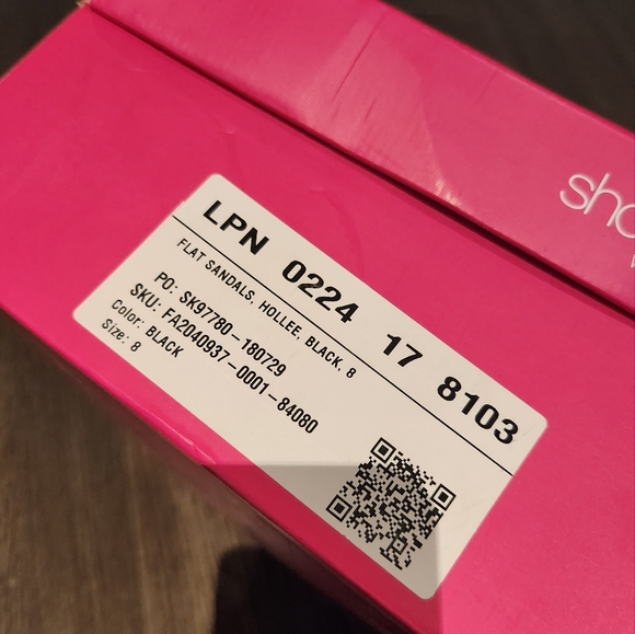 Black flat sandals - Picture 2 of 8